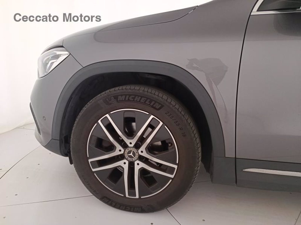 MERCEDES Gla 200 d sport auto