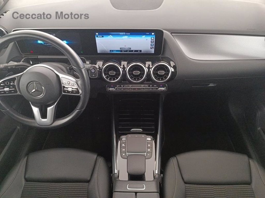 MERCEDES Gla 200 d sport auto