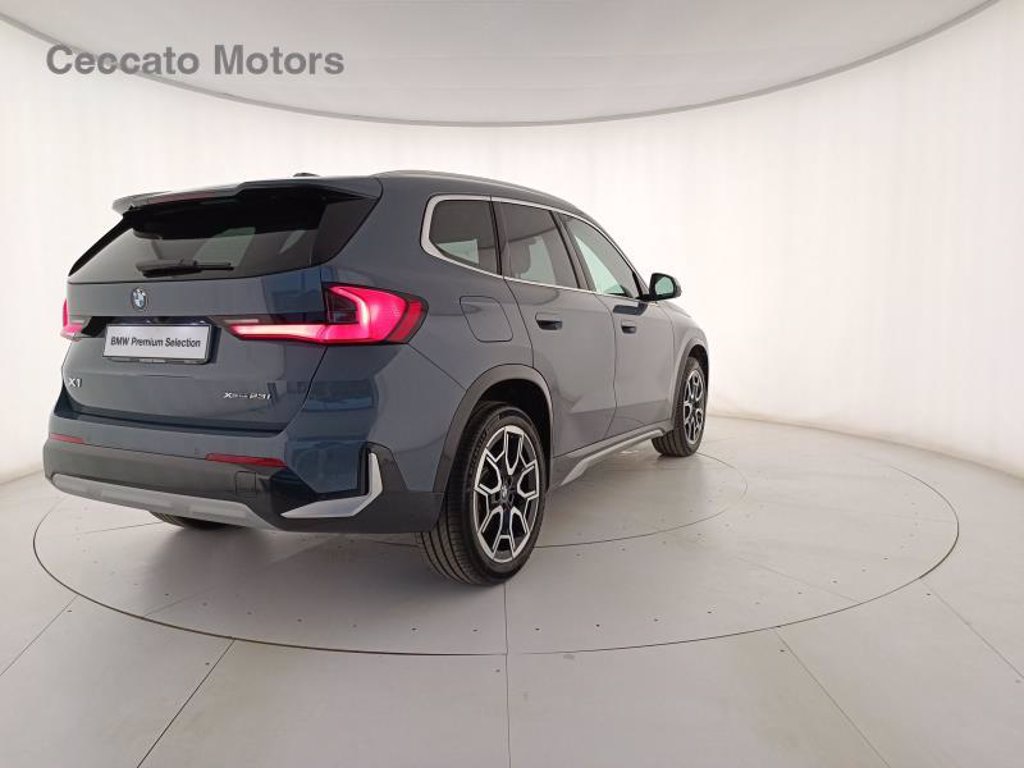 BMW X1 xdrive23i mhev 48v x-line auto