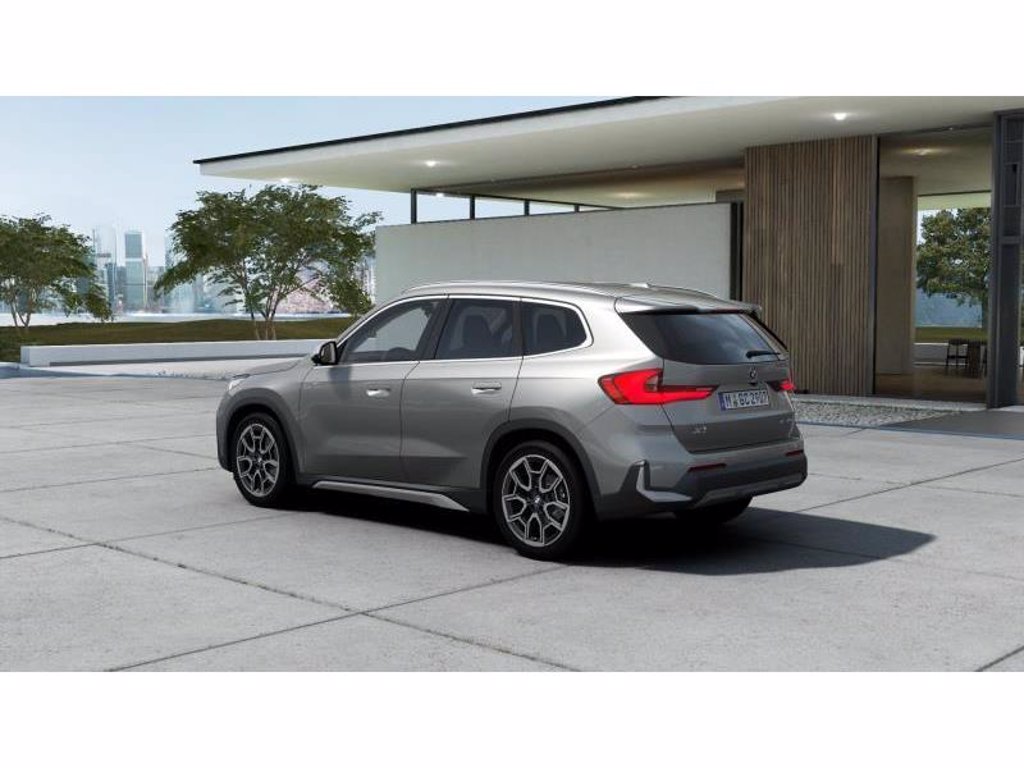 BMW X1 sdrive20i mhev 48v x-line auto